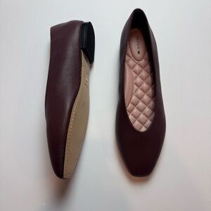Birdies Leather ‘Goldfinch’ Flat in Eggplant